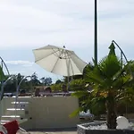 Accessible Avec Terrasse - 2 A - Api-1-52-311 Naucelle