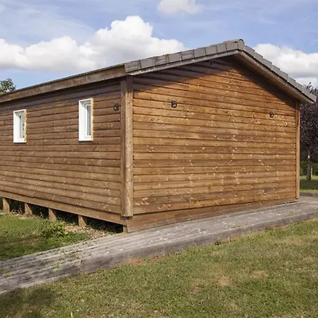Accessible Avec Terrasse – 2 à - Api-1-52-311 * Naucelle