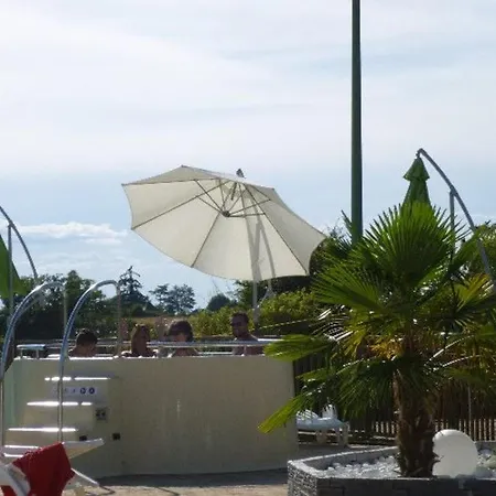 Accessible Avec Terrasse - 2 A - Api-1-52-311 Naucelle