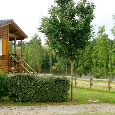 Accessible Avec Terrasse – 2 à - Api-1-52-311 * Naucelle