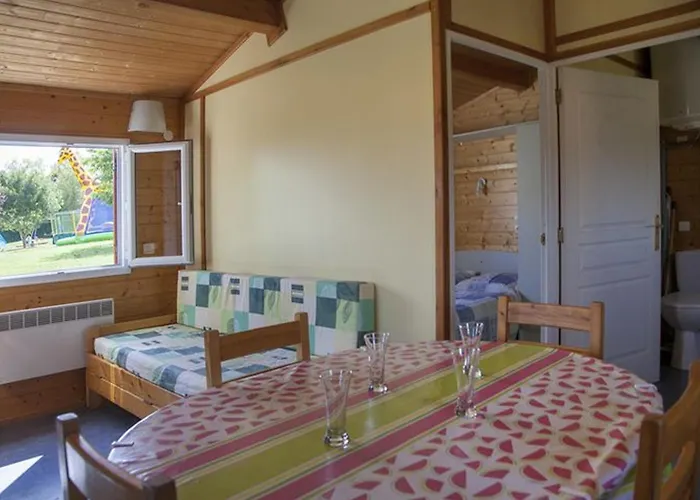 Accessible Avec Terrasse - 2 A - Api-1-52-311 * Naucelle