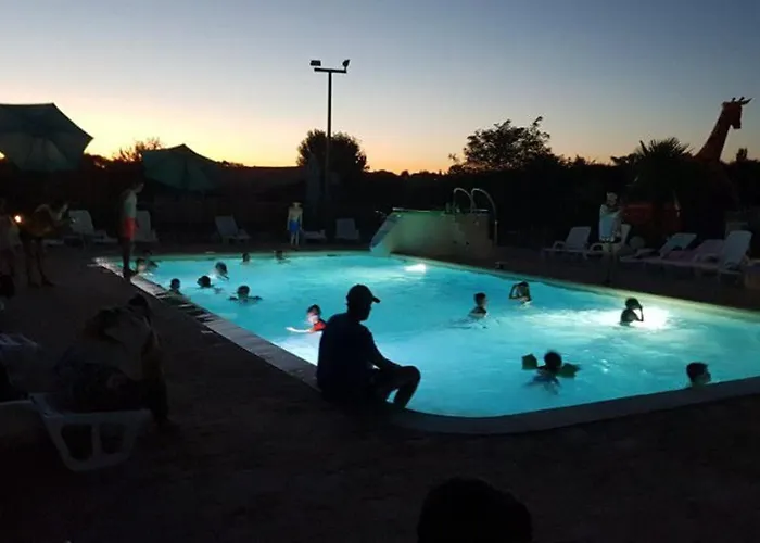 Accessible Avec Terrasse - 2 A - Api-1-52-311 * Naucelle