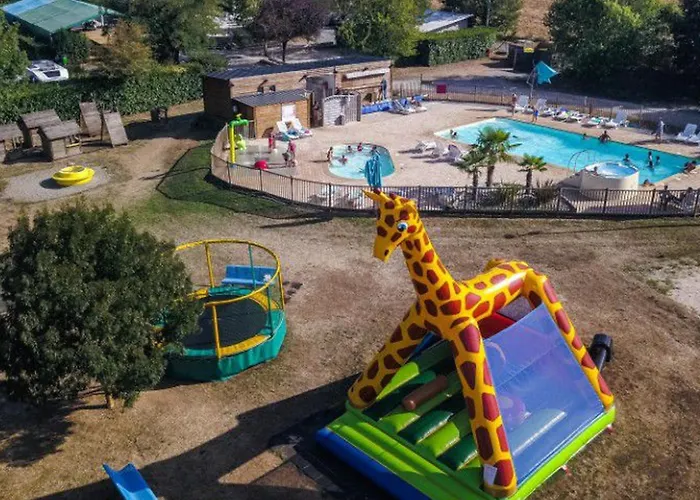 Accessible Avec Terrasse - 2 A - Api-1-52-311 营地 Naucelle