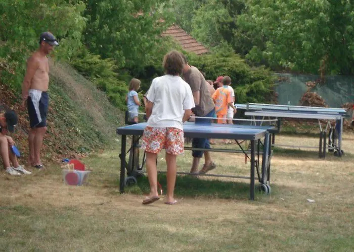 Accessible Avec Terrasse - 2 A - Api-1-52-311