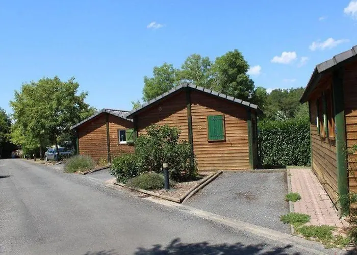 Accessible Avec Terrasse - 2 A - Api-1-52-311 营地