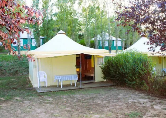 营地 Accessible Avec Terrasse - 2 A - Api-1-52-311 *