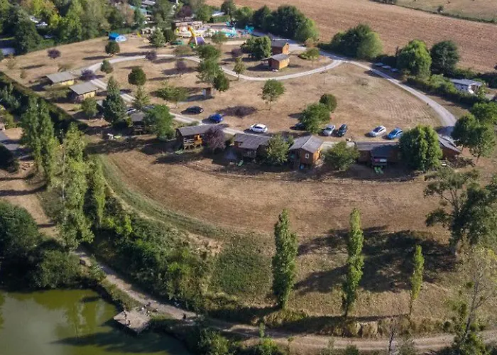 Accessible Avec Terrasse - 2 A - Api-1-52-311 *